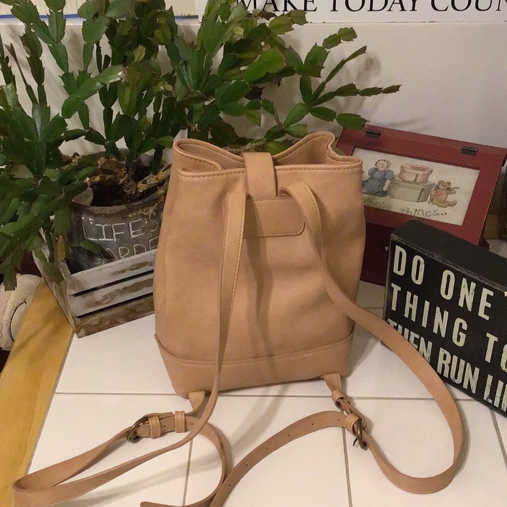 ‘Universal Thread Co’ Classy Backpack - image 5